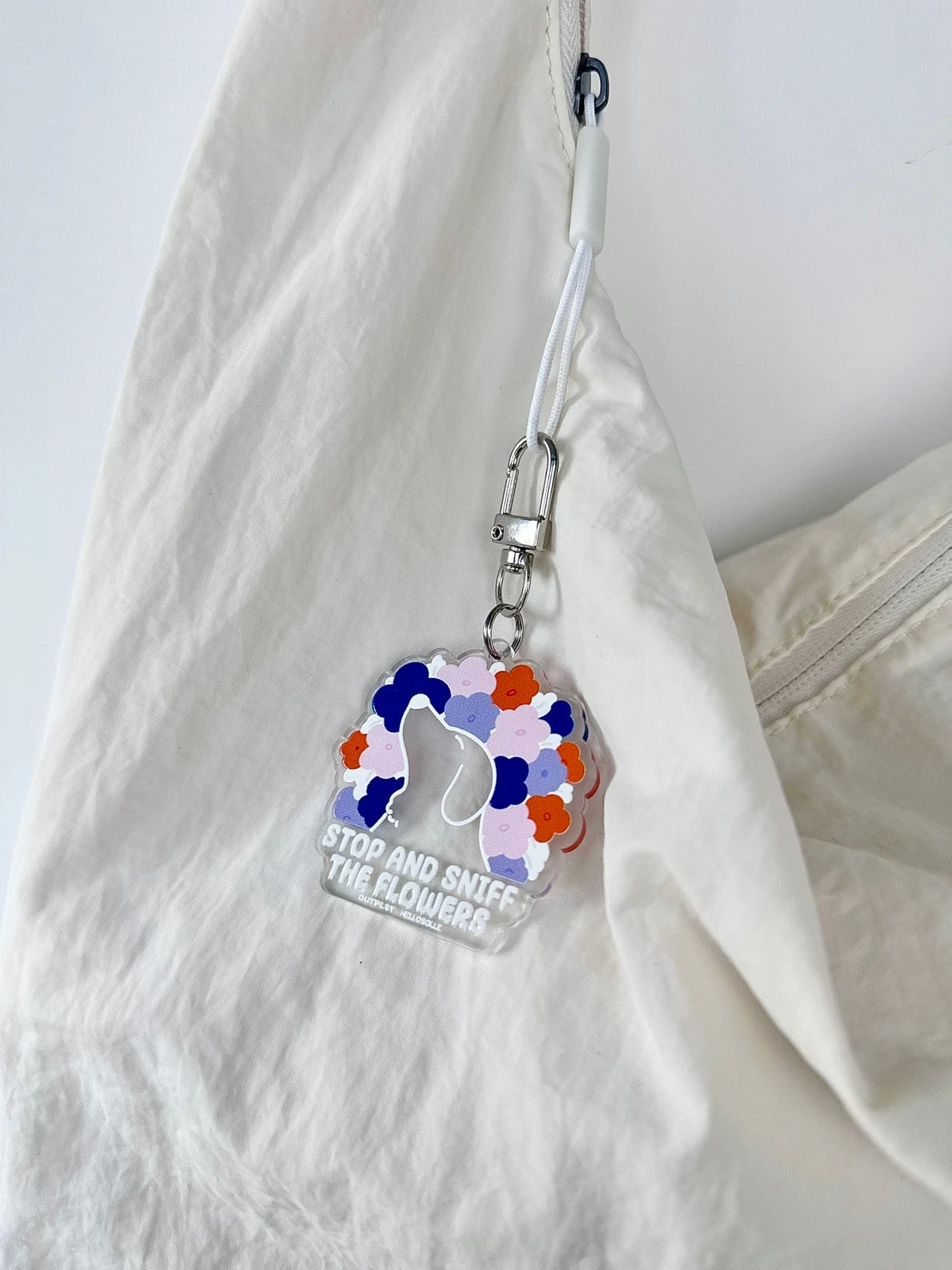 Keychain - Sniff the Flowers [HELLOSOLLE  x OUTPLAY]